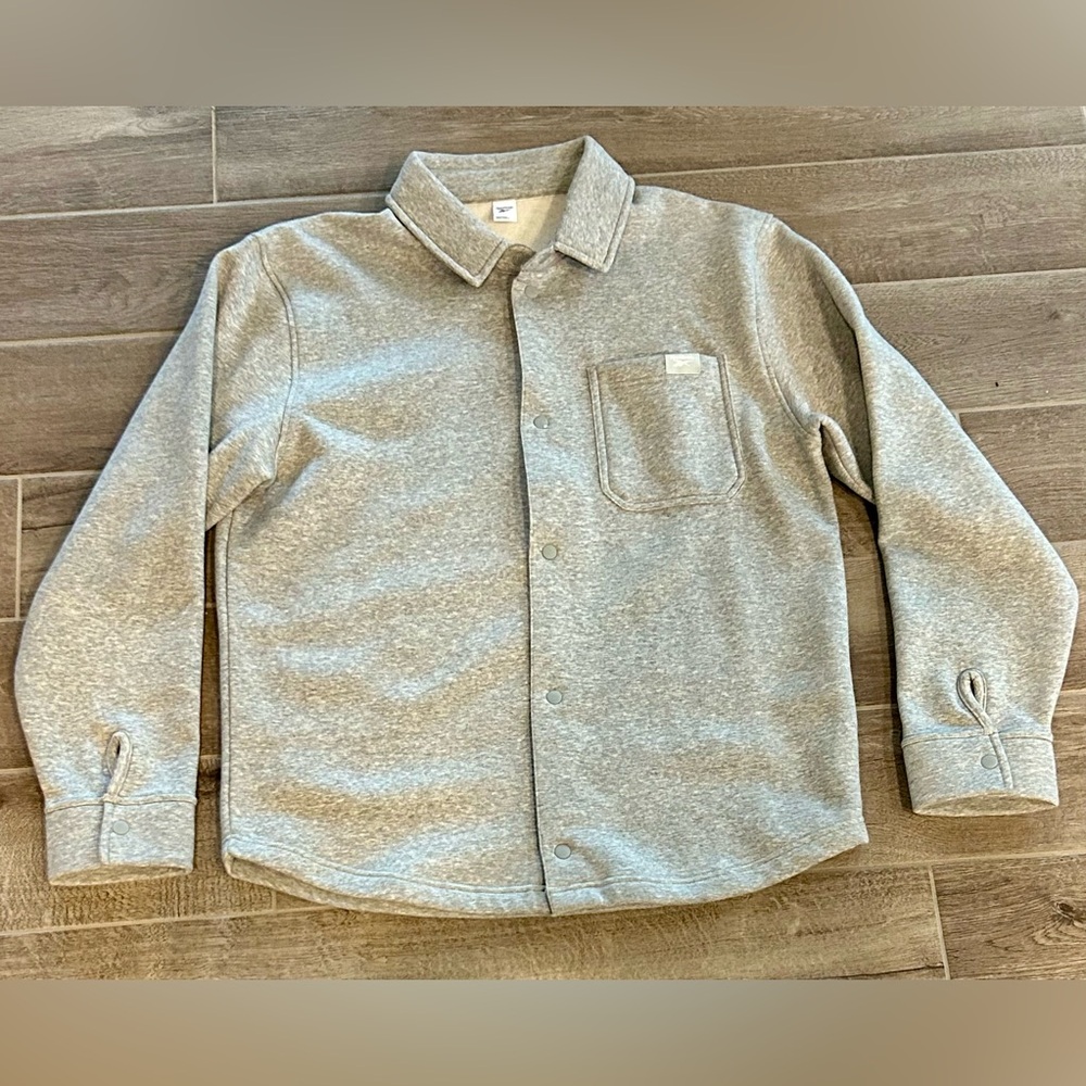🧊 Reebok Men’s Light Gray Fleece‑Lined Snap Shirt – Size Large- NWOT